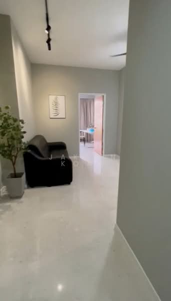 The Callista, 22 Mar Thoma Road, 3 Bedrooms, 1,141 sqft, Apartment For Sale, by Jakvyn Koay, 500187321 - Living Room - PropertyGuru.com.sg
