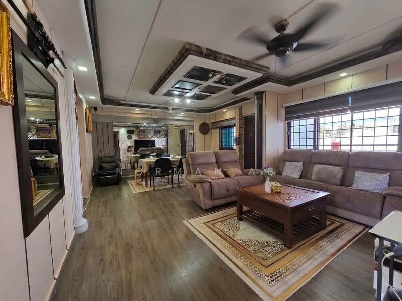621 Woodlands Drive 52, 621 Woodlands Drive 52, 3 Bedrooms, 1,098 sqft, HDB Flat For Sale, by Norman AB, 500187328 - Living Room - PropertyGuru.com.sg