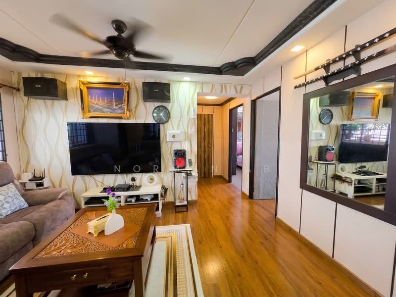 621 Woodlands Drive 52, 621 Woodlands Drive 52, 3 Bedrooms, 1,098 sqft, HDB Flat For Sale, by Norman AB, 500187328 - Living Room - PropertyGuru.com.sg