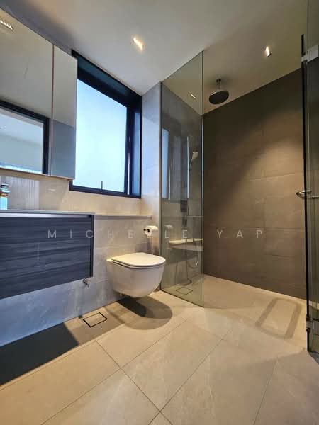 Royalgreen, 2 Anamalai Avenue, 3 Bedrooms, 1,076 sqft, Condominium For Rent, by Michelle Yap, 500187329 - Bathroom - PropertyGuru.com.sg
