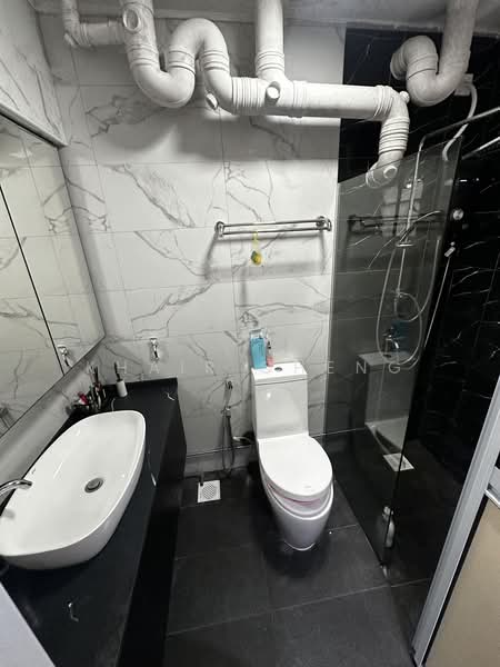 671B Jurong West Street 65, 671B Jurong West Street 65, 3 Bedrooms, 1,345 sqft, HDB Flat For Sale, by Khair Cheng, 500187334 - Bathroom - PropertyGuru.com.sg