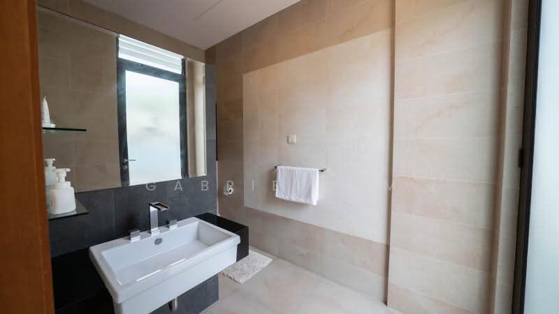 ❤️$2,xxx psf BUNGALOW IN GCB LOCALE❤️⚡ELEVATED LAND⚡⭐UNBLOCKED VIEWS⭐, ORIOLE CRESCENT | CASSIA DRIVE | SUNSET AVENUE | ASH GROVE | OEI TIONG HAM | FORD AVENUE | LEEDON PARK | BELMONT | CORNWALL | WOOLERTON, 7 Bedrooms, 15,000 sqft, Good Class Bungalow For Sale, by Gabriel Lim, 500187335 - PropertyGuru.com.sg
