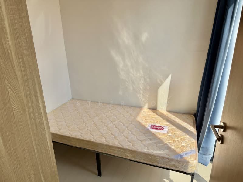 Flora View, 1 Ang Mo Kio Street 66, Room Rental, 150 sqft, Apartment For Rent, by Esther Low, 500187348 - Bedroom - PropertyGuru.com.sg