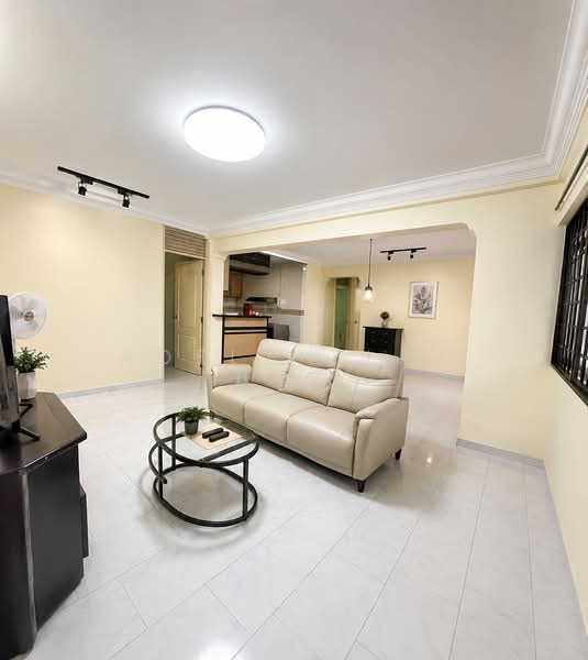 353 Choa Chu Kang Central, 353 Choa Chu Kang Central, 3 Bedrooms, 1,162 sqft, HDB Flat For Sale, by Adelyn Lam 林美仪, 500187351 - Living Room - PropertyGuru.com.sg