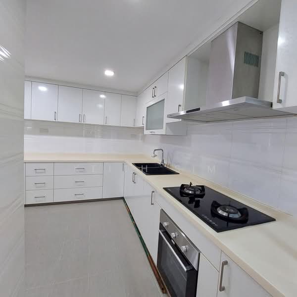 Shelford Regency, 65 Shelford Road, 3 Bedrooms, 1,281 sqft, Condominium For Sale, by Keith Sim, 500187352 - Kitchen - PropertyGuru.com.sg