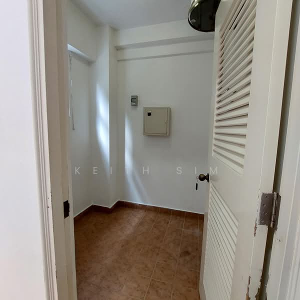 Shelford Regency, 65 Shelford Road, 3 Bedrooms, 1,281 sqft, Condominium For Sale, by Keith Sim, 500187352 - Helper / Store room - PropertyGuru.com.sg