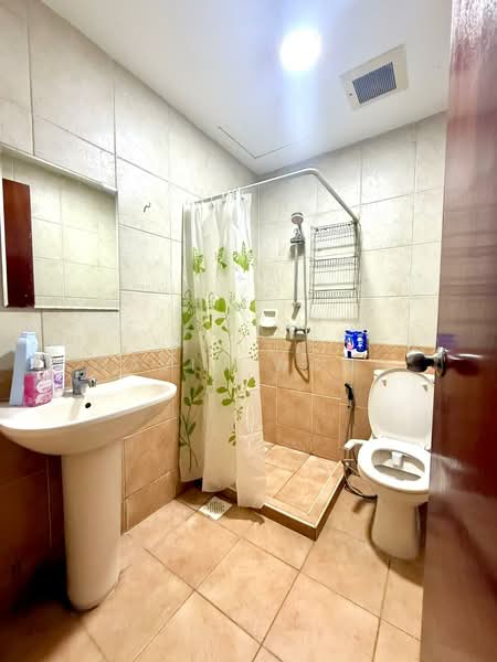 Estella Gardens, 21 - 27 Flora Road, Room Rental, 850 sqft, Condominium For Rent, by Cavin Wong, 500187359 - Bathroom - PropertyGuru.com.sg