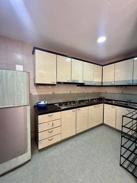 Estella Gardens, 21 - 27 Flora Road, Changi Airport / Changi Village, Room Rental, 30 sqft, Condominium For Rent, by Cavin Wong, 500187359 - Kitchen - PropertyGuru.com.sg