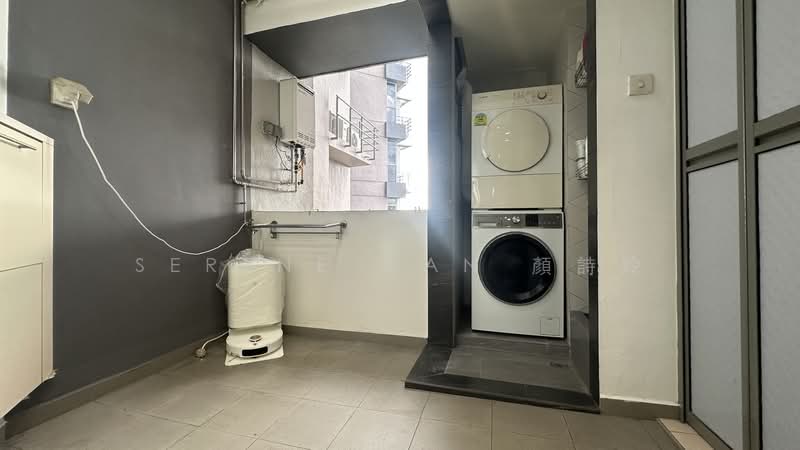 The Florida, 76 Hougang Avenue 7, 3 Bedrooms, 1,216 sqft, Condominium For Sale, by Serene Gan 顏詩玲, 500187363 - Balcony - PropertyGuru.com.sg