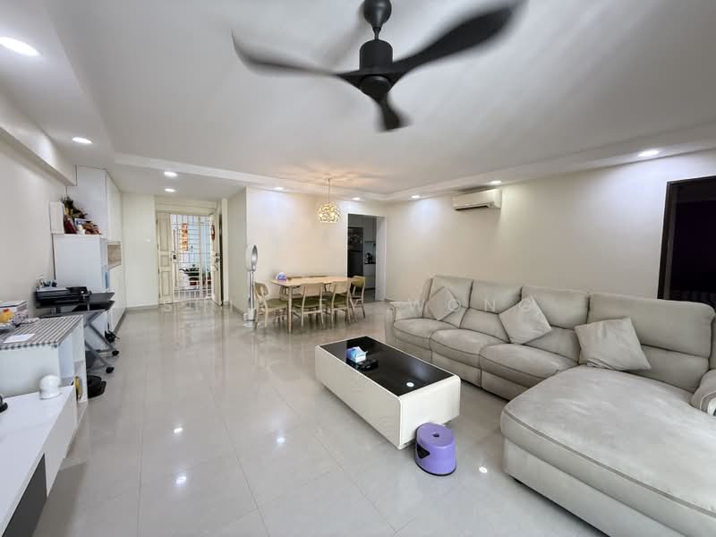 633 Jurong West Street 65, 633 Jurong West Street 65, 3 Bedrooms, 1,184 sqft, HDB Flat For Sale, by Shirley Wong, 500187365 - Living Room - PropertyGuru.com.sg