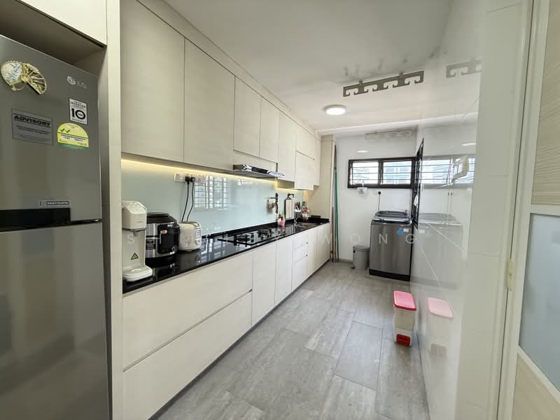 633 Jurong West Street 65, 633 Jurong West Street 65, 3 Bedrooms, 1,184 sqft, HDB Flat For Sale, by Shirley Wong, 500187365 - Kitchen - PropertyGuru.com.sg