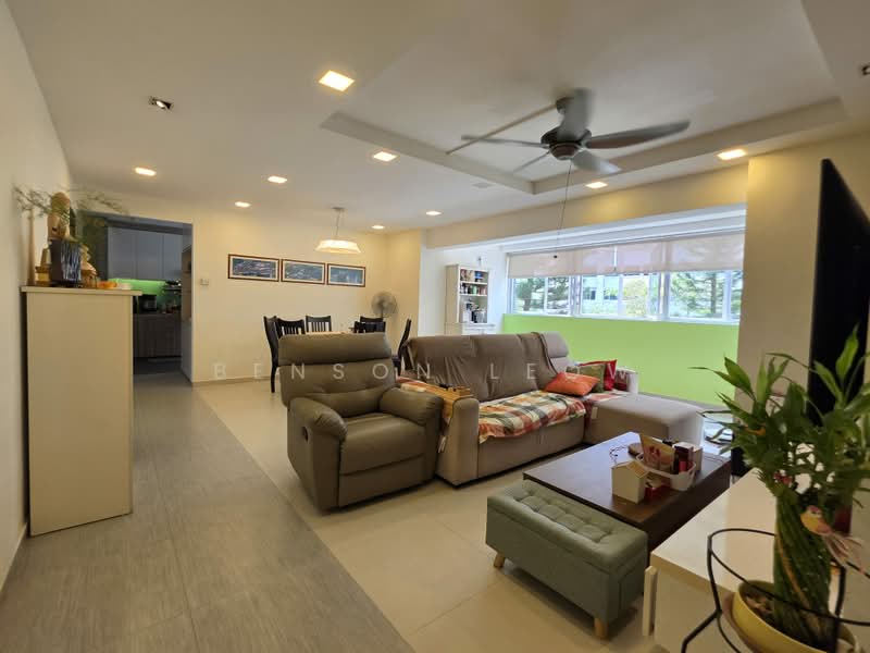 156 Simei Road, 156 Simei Road, 3 Bedrooms, 1,378 sqft, HDB Flat For Sale, by Benson Leow, 500187369 - Living Room - PropertyGuru.com.sg