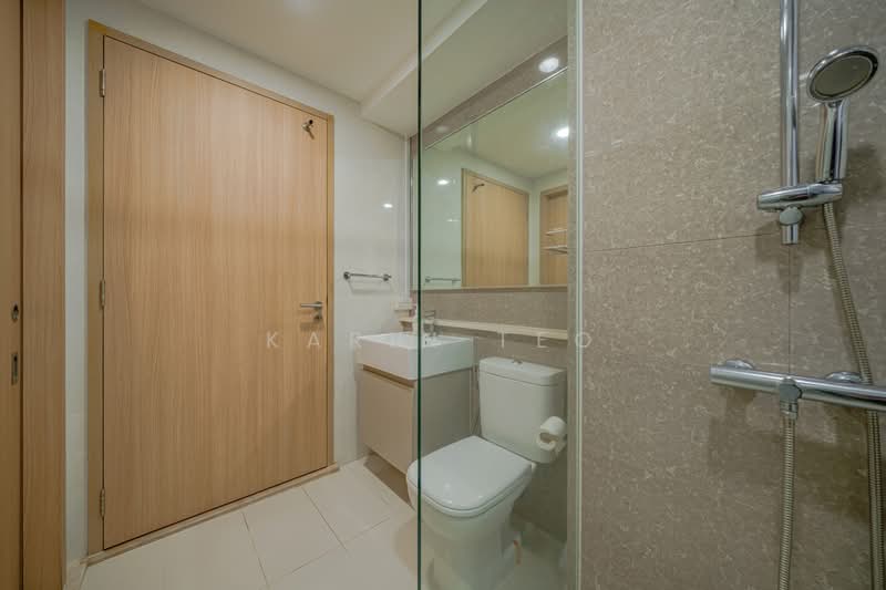 Twin Fountains, 17A Woodlands Avenue 6, 3 Bedrooms, 1,195 sqft, Executive Condominium For Sale, by Karin Teo, 500187387 - Bathroom - PropertyGuru.com.sg