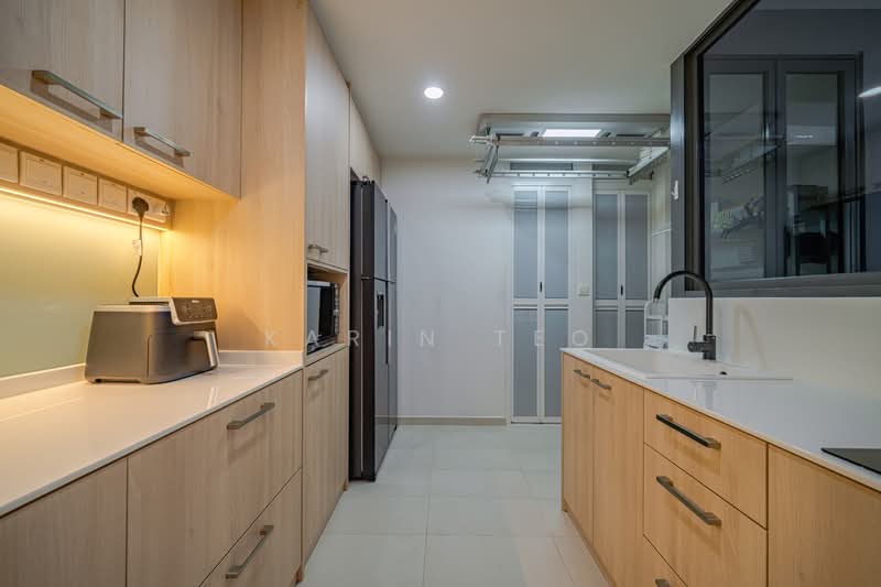 Twin Fountains, 17A Woodlands Avenue 6, 3 Bedrooms, 1,195 sqft, Executive Condominium For Sale, by Karin Teo, 500187387 - Kitchen - PropertyGuru.com.sg