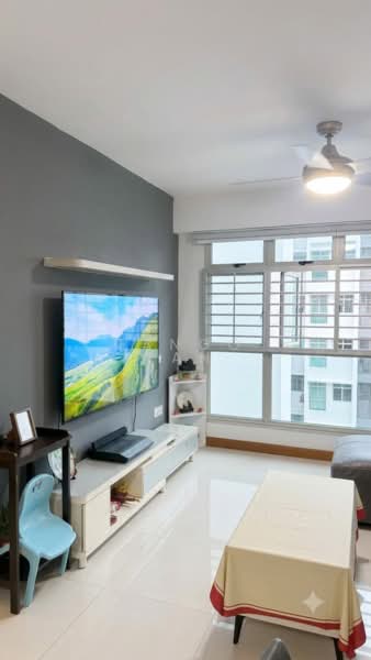 665C Punggol Drive, 665C Punggol Drive, 3 Bedrooms, 1,001 sqft, HDB Flat For Sale, by Tango Tan, 500187388 - Living Room - PropertyGuru.com.sg