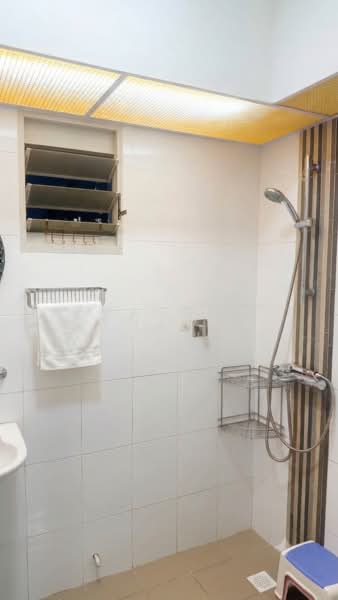665C Punggol Drive, 665C Punggol Drive, 3 Bedrooms, 1,001 sqft, HDB Flat For Sale, by Tango Tan, 500187388 - Bathroom - PropertyGuru.com.sg