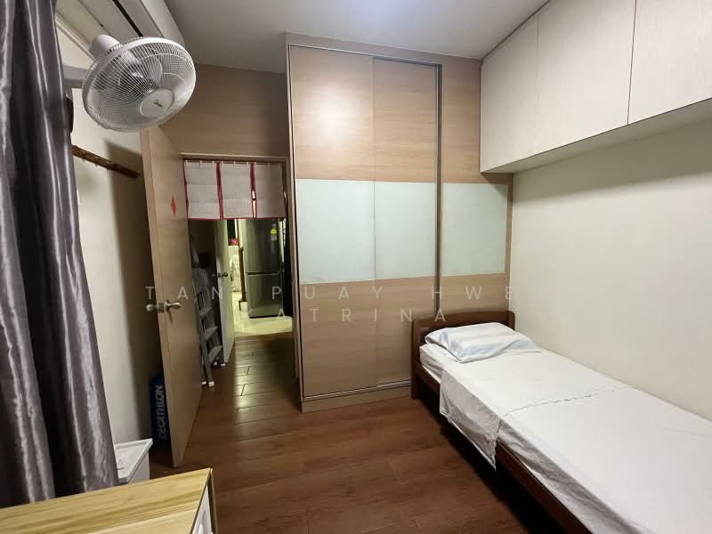 381 Pasir Panjang Road, 381 Pasir Panjang Road, Room Rental, 150 sqft, Apartment For Rent, by Tan Puay Hwee Katrina, 500187391 - Bedroom - PropertyGuru.com.sg