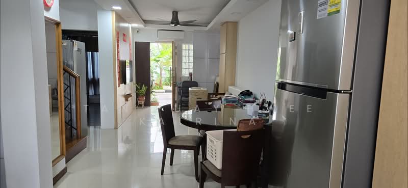 381 Pasir Panjang Road, 381 Pasir Panjang Road, Room Rental, 150 sqft, Apartment For Rent, by Tan Puay Hwee Katrina, 500187391 - Living Room - PropertyGuru.com.sg