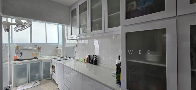381 Pasir Panjang Road, 381 Pasir Panjang Road, Room Rental, 150 sqft, Apartment For Rent, by Tan Puay Hwee Katrina, 500187391 - Kitchen - PropertyGuru.com.sg