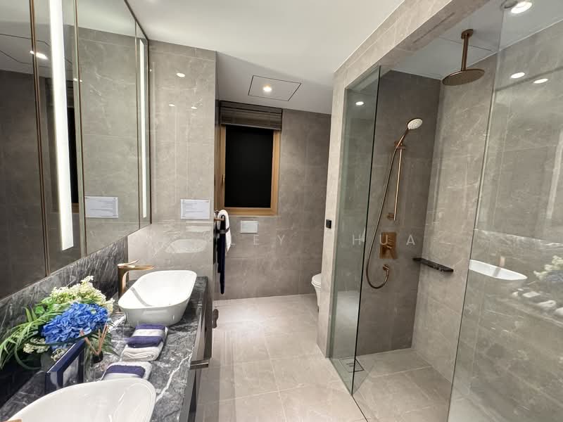 Grand Dunman, 18 Dunman Road, 5 Bedrooms, 2,131 sqft, Condominium For Sale, by Shirley Chua, 500187397 - Bathroom - PropertyGuru.com.sg