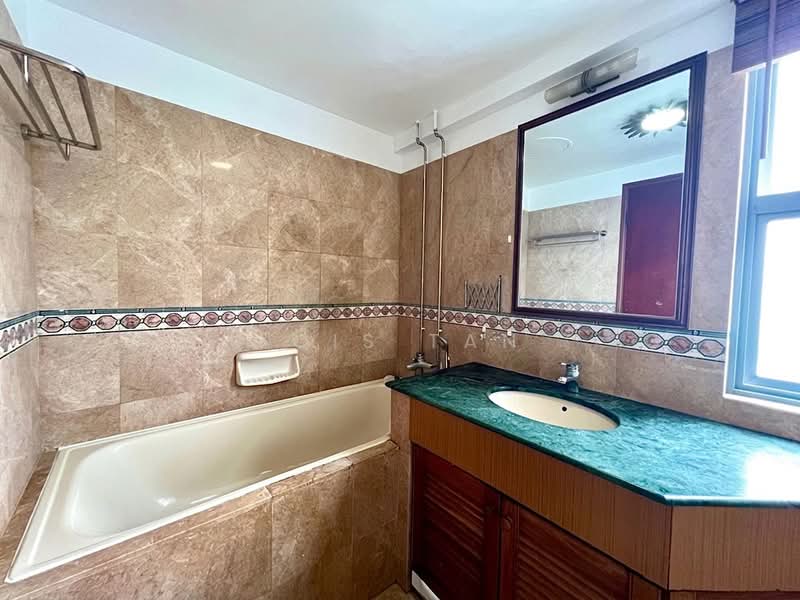 Aquarius By The Park, 5 Bedok Reservoir View, 2 Bedrooms, 893 sqft, Condominium For Rent, by Lois Tan, 500187400 - PropertyGuru.com.sg