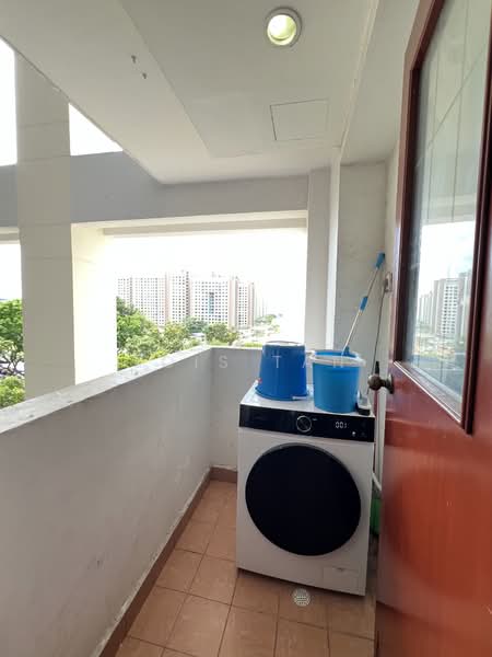 Aquarius By The Park, 5 Bedok Reservoir View, 2 Bedrooms, 893 sqft, Condominium For Rent, by Lois Tan, 500187400 - PropertyGuru.com.sg