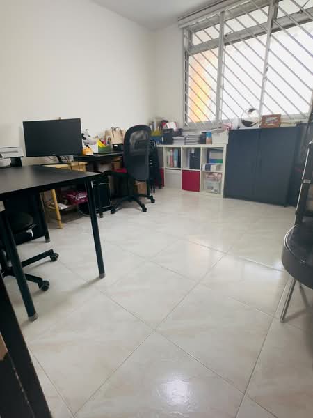 107 Bishan Street 12, 107 Bishan Street 12, 3 Bedrooms, 904 sqft, HDB Flat For Sale, by Zany Gan, 500187405 - Study - PropertyGuru.com.sg