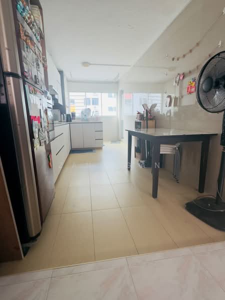 107 Bishan Street 12, 107 Bishan Street 12, 3 Bedrooms, 904 sqft, HDB Flat For Sale, by Zany Gan, 500187405 - Kitchen - PropertyGuru.com.sg