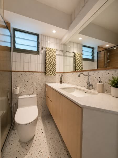 678A Punggol Drive, 678A Punggol Drive, 3 Bedrooms, 1,001 sqft, HDB Flat For Sale, by Brandon Choi Yong Suk, 500187407 - Bathroom - PropertyGuru.com.sg