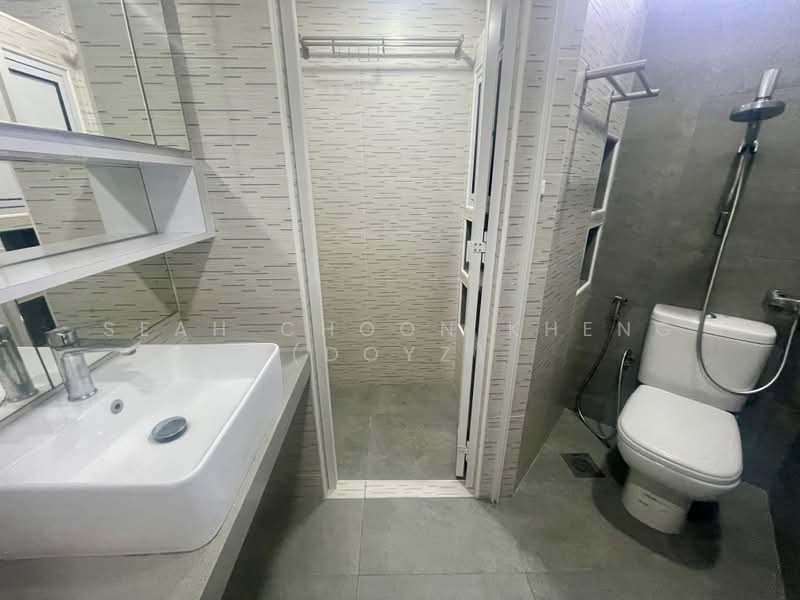Mandarin Gardens, 5 Siglap Road, 1 Bedroom, 732 sqft, Condominium For Rent, by Seah Choon Kheng (Doyz), 500187410 - Bathroom - PropertyGuru.com.sg