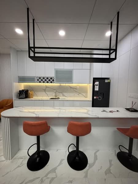 Asia Square Tower 1, 8 Marina View, 2,130 sqft, Office For Rent, by Zion Zhao 赵峻慷, 500187418 - Pantry - CommercialGuru.com.sg