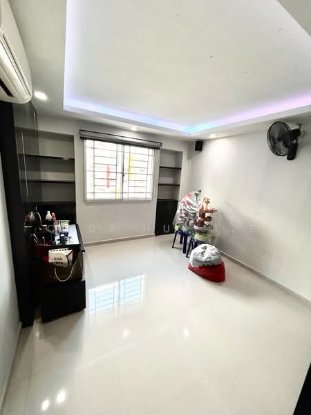 126 Rivervale Street, 126 Rivervale Street, 3 Bedrooms, 1,292 sqft, HDB Flat For Sale, by Chua Hui Tze, 500187421 - Bedroom - PropertyGuru.com.sg