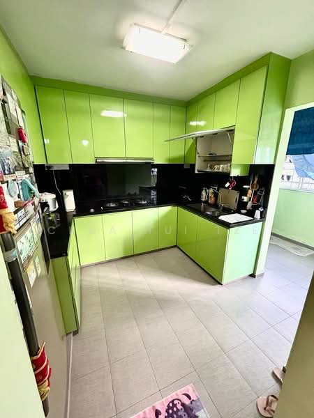 126 Rivervale Street, 126 Rivervale Street, 3 Bedrooms, 1,292 sqft, HDB Flat For Sale, by Chua Hui Tze, 500187421 - Kitchen - PropertyGuru.com.sg