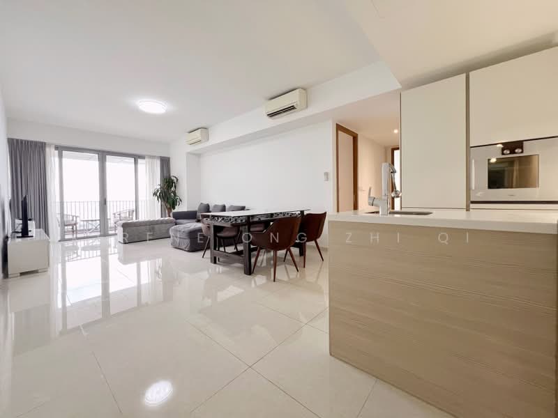 V on Shenton, 5 Shenton Way, 3 Bedrooms, 1,206 sqft, Condominium For Sale, by Kerene Ong Zhi Qi, 500187424 - Living Room - PropertyGuru.com.sg