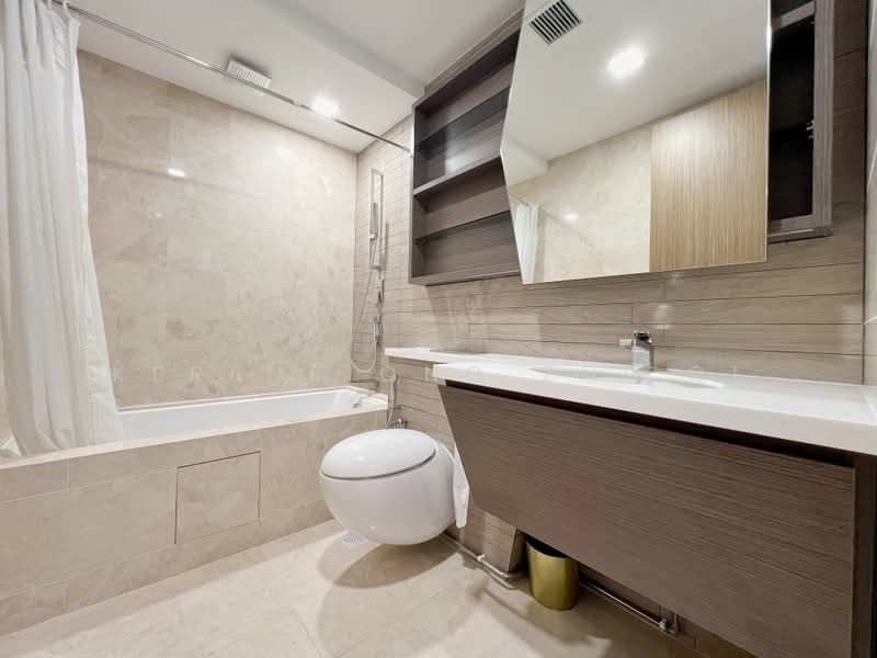 V on Shenton, 5 Shenton Way, 3 Bedrooms, 1,206 sqft, Condominium For Sale, by Kerene Ong Zhi Qi, 500187424 - Bathroom - PropertyGuru.com.sg