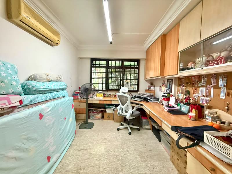 304 Canberra Road, 304 Canberra Road, 4 Bedrooms, 1,518 sqft, HDB Flat For Sale, by Kenneth Yeo, 500187431 - Study - PropertyGuru.com.sg