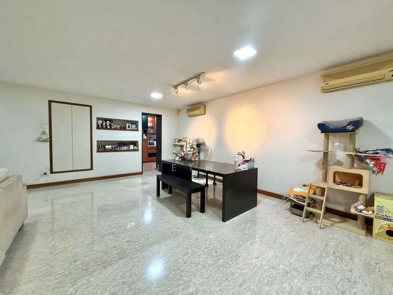 304 Canberra Road, 304 Canberra Road, 4 Bedrooms, 1,518 sqft, HDB Flat For Sale, by Kenneth Yeo, 500187431 - Living Room - PropertyGuru.com.sg