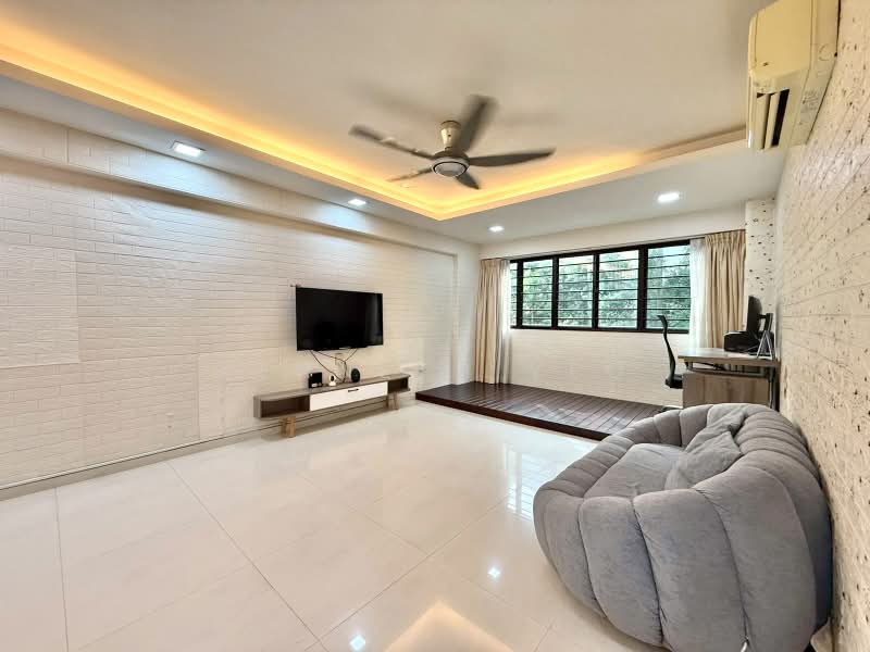 501D Wellington Circle, 501D Wellington Circle, 4 Bedrooms, 1,410 sqft, HDB Flat For Sale, by Kenneth Yeo, 500187436 - Living Room - PropertyGuru.com.sg