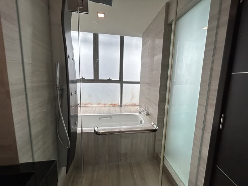 Lincoln Suites, 1 Khiang Guan Avenue, 4 Bedrooms, 1,798 sqft, Condominium For Rent, by Shawn Kua, 500187441 - Bathroom - PropertyGuru.com.sg