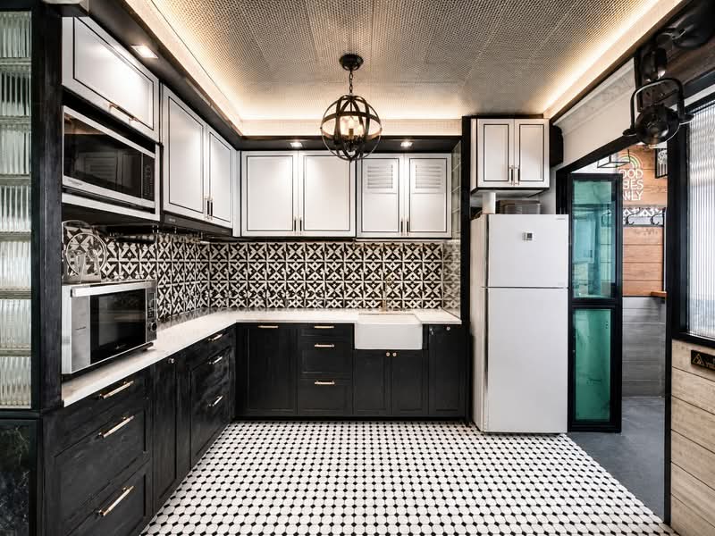 18C MacPherson Residency, 18C Circuit Road, 3 Bedrooms, 1,001 sqft, HDB Flat For Sale, by Charlotte Lim, 500187457 - Kitchen - PropertyGuru.com.sg
