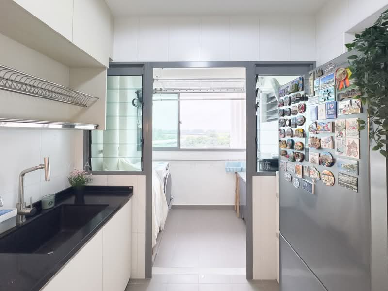 315B Punggol Way, 315B Punggol Way, 2 Bedrooms, 732 sqft, HDB Flat For Sale, by Wanni Chan 陈寀颖, 500187488 - Kitchen - PropertyGuru.com.sg