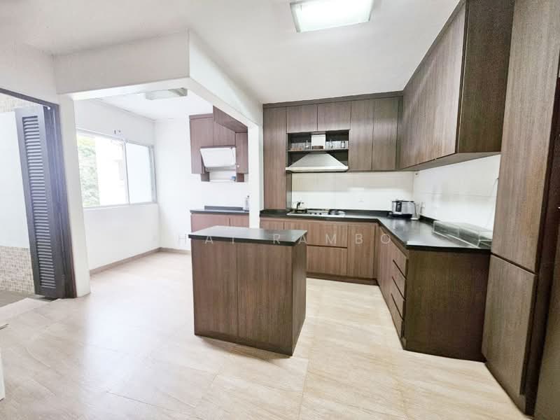 350 Tampines Street 33, 350 Tampines Street 33, 3 Bedrooms, 1,378 sqft, HDB Flat For Sale, by Khai Rambo, 500187490 - Kitchen - PropertyGuru.com.sg