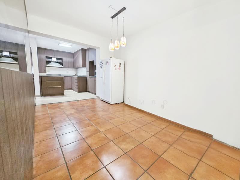 350 Tampines Street 33, 350 Tampines Street 33, 3 Bedrooms, 1,378 sqft, HDB Flat For Sale, by Khai Rambo, 500187490 - Kitchen - PropertyGuru.com.sg