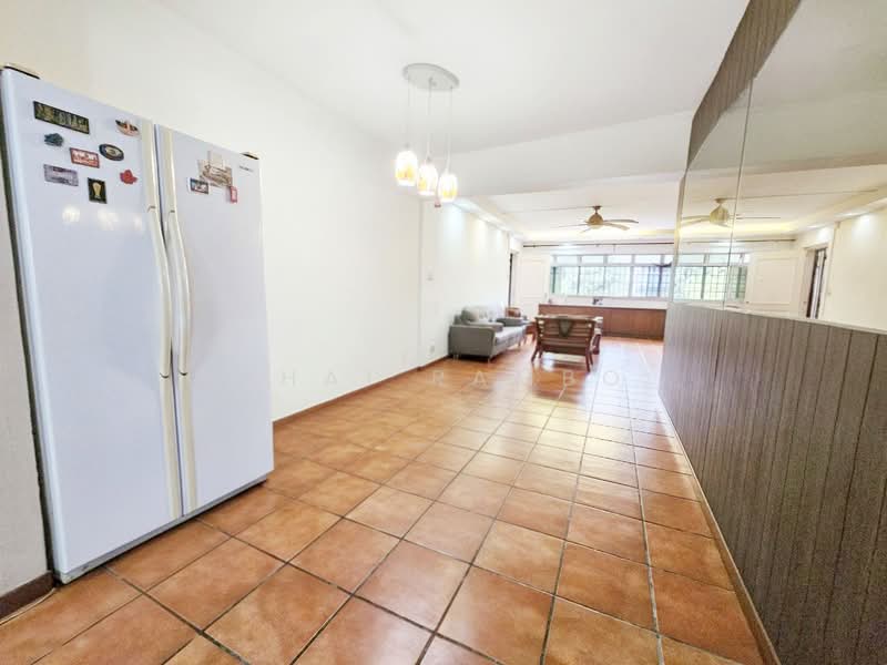350 Tampines Street 33, 350 Tampines Street 33, 3 Bedrooms, 1,378 sqft, HDB Flat For Sale, by Khai Rambo, 500187490 - Living Room - PropertyGuru.com.sg
