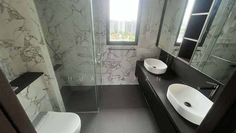 Tembusu Grand, 96 Jalan Tembusu, 5 Bedrooms, 1,711 sqft, Condominium For Rent, by Huang Han, 500187491 - Bathroom - PropertyGuru.com.sg