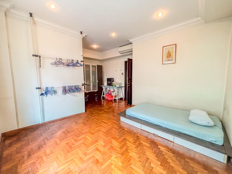 Villa Verde, Verde Grove, 5 Bedrooms, 3,000 sqft, Terraced House For Sale, by Joseph Ang, 500187496 - Bedroom - PropertyGuru.com.sg