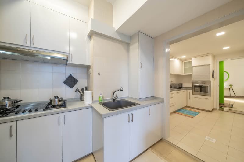 The Regalia, 2 River Valley Close, Room Rental, 130 sqft, Condominium For Rent, by Cove, 500187510 - Kitchen - PropertyGuru.com.sg