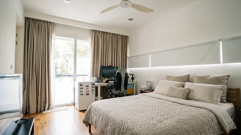 Rare Cluster Detached in Hua Guan Avenue, , 5 Bedrooms, 4,682 sqft, Detached House For Sale, by Marius Wong, 500187513 - Bedroom - PropertyGuru.com.sg