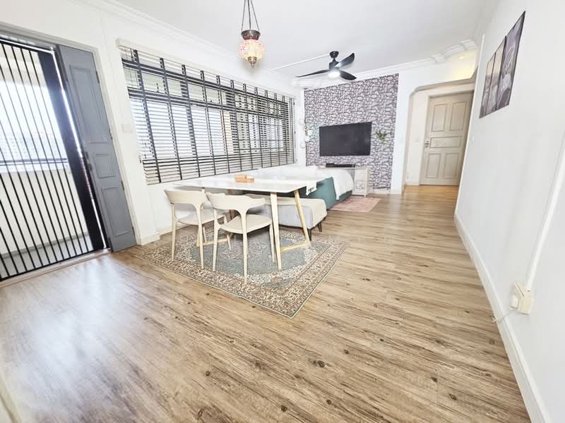 261C Sengkang East Way, 261C Sengkang East Way, 3 Bedrooms, 969 sqft, HDB Flat For Sale, by Khai Rambo, 500187514 - Living Room - PropertyGuru.com.sg