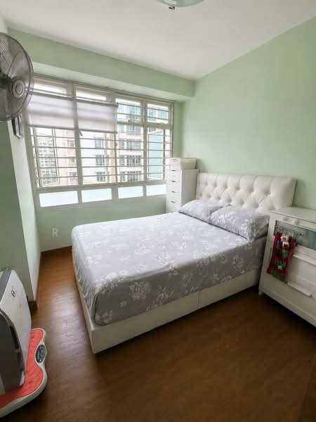 264C Compassvale Bow, 264C Compassvale Bow, 3 Bedrooms, 990 sqft, HDB Flat For Sale, by Raymond Tan, 500187528 - Bedroom - PropertyGuru.com.sg
